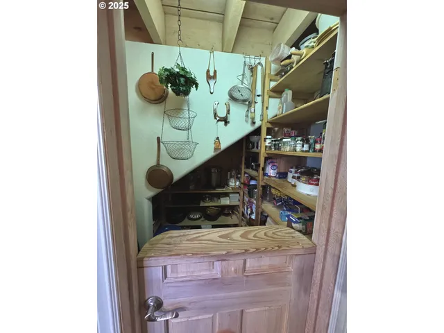 $2,350,000 | 31640 Spruce Drive, Gold Beach, OR 97444