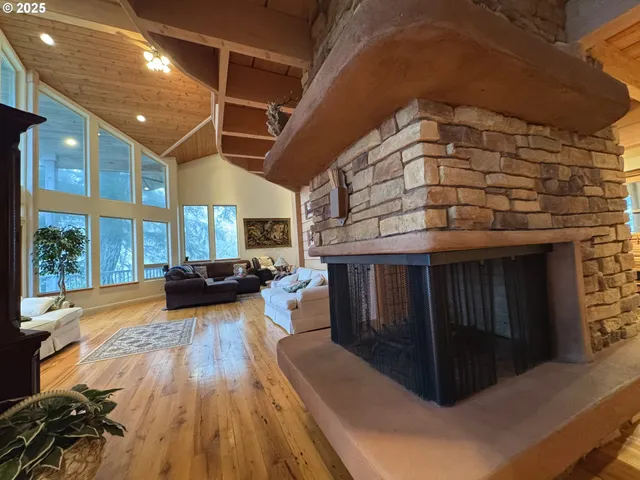 $2,350,000 | 31640 Spruce Drive, Gold Beach, OR 97444