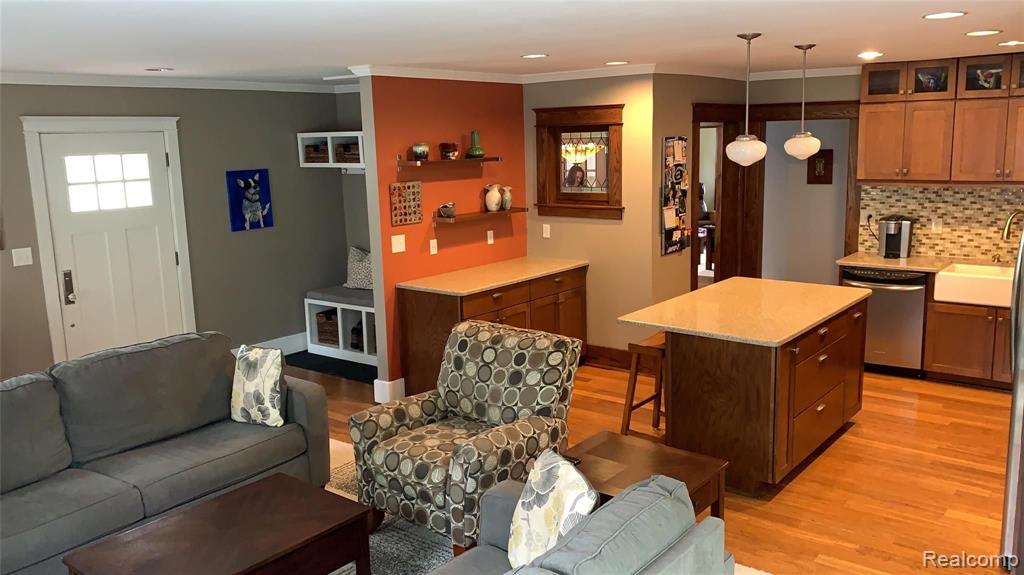 971 Runyon Road Rochester Hills, MI 48306 - Photo 9 of 41 Gallery Image 9
