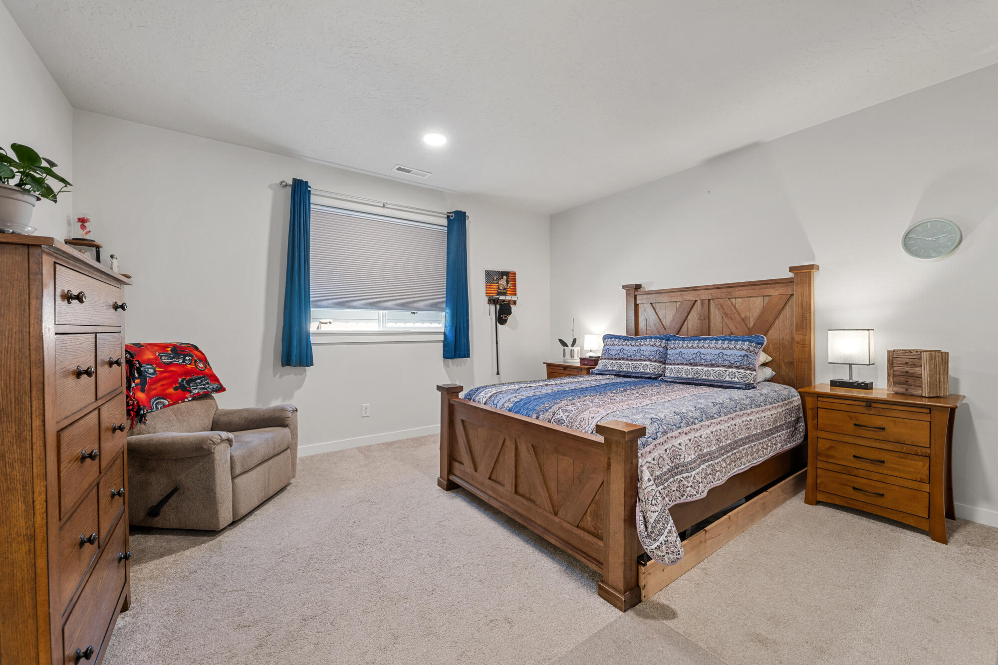 3734 Southwest Lava Place Redmond, OR 97756 - Photo 13 of 25 3734 sw lava pl, redmond, or 97756 - 12