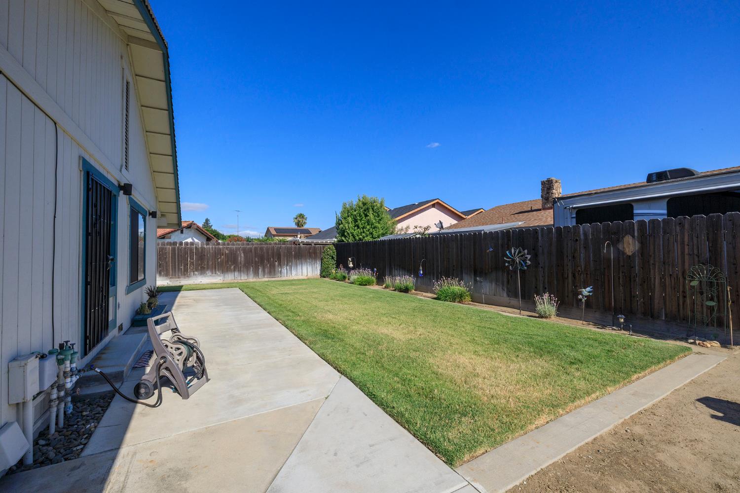 1647 Running Ceres, CA 95307 - Photo 45 of 55