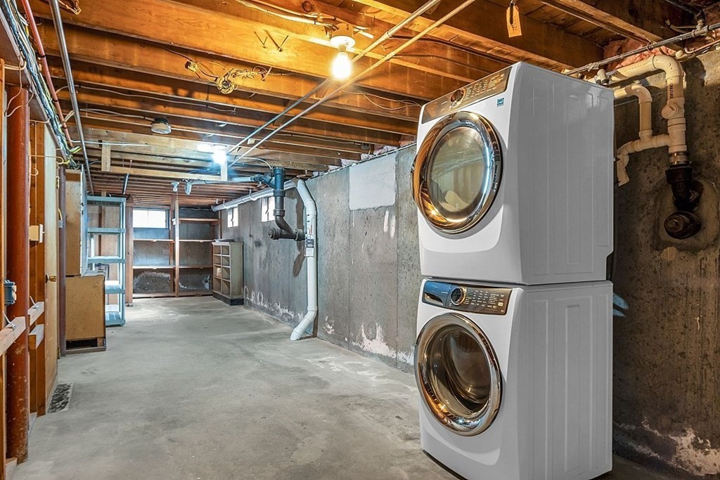 4 Radcliffe Road North Chelmsford, MA 01863 - Photo 33 of 40 a utility room with dryer and washer