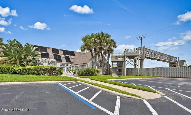 $5,900 | 332 Village Drive, Unit E, St. Augustine, FL 32084