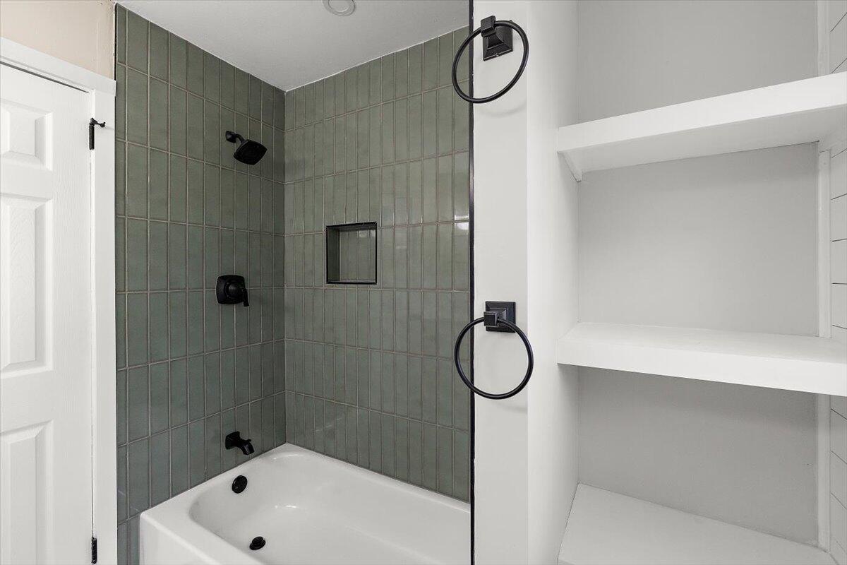 734 Waterloo Street Charleston, SC 29412 - Photo 16 of 26 19-BN0A0862