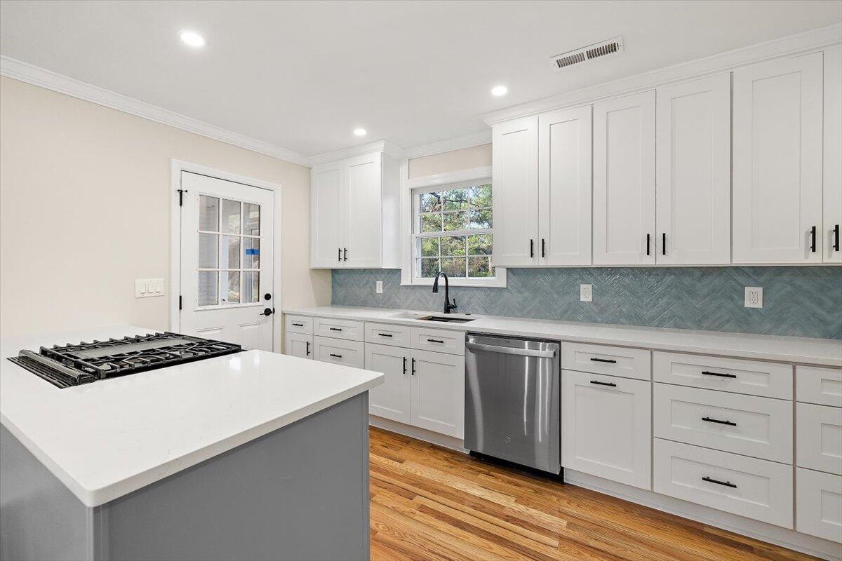 734 Waterloo Street Charleston, SC 29412 - Photo 6 of 26 10-BN0A0836