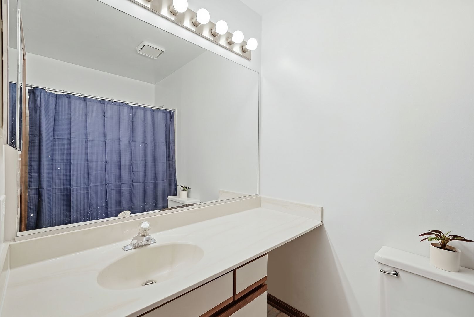 1445 Bridgedale Road Crystal Lake, IL 60014 - Photo 14 of 32