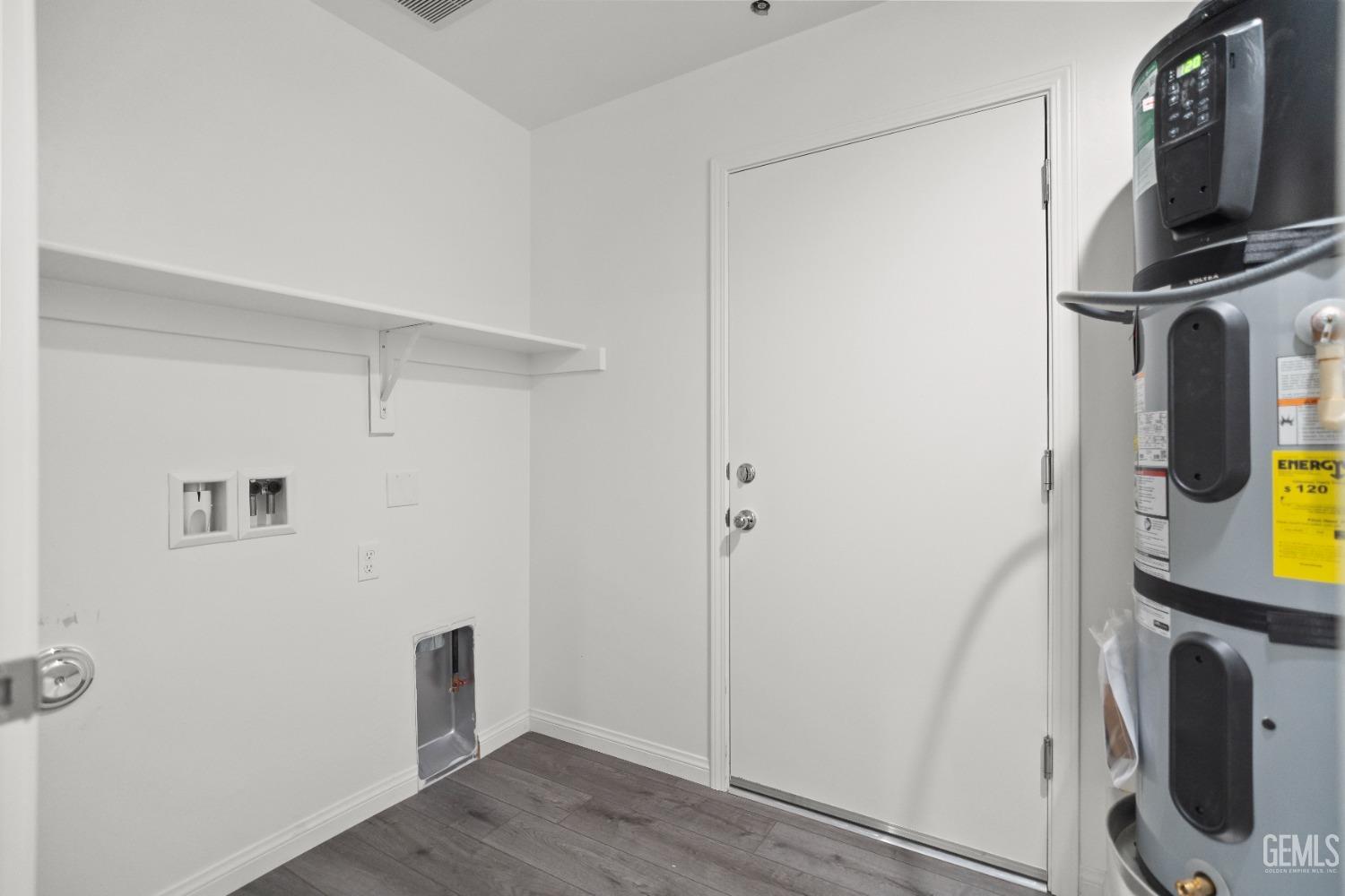 Undisclosed Address Bakersfield, CA 93307 - Photo 30 of 36