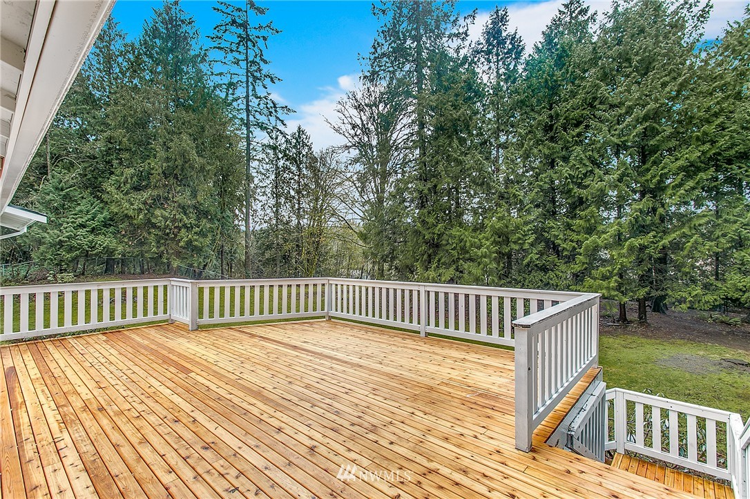 23028 35th Avenue Southeast Bothell, WA 98021 - Photo 12 of 25 a view of balcony with wooden floor and fence
