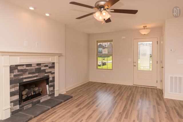 89 Pine Ridge Clarksville, TN 37040 - Photo 3 of 26 Gallery Image 3