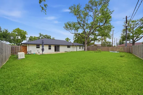 $425,000 | 8903 Railton Street, Houston, TX 77080