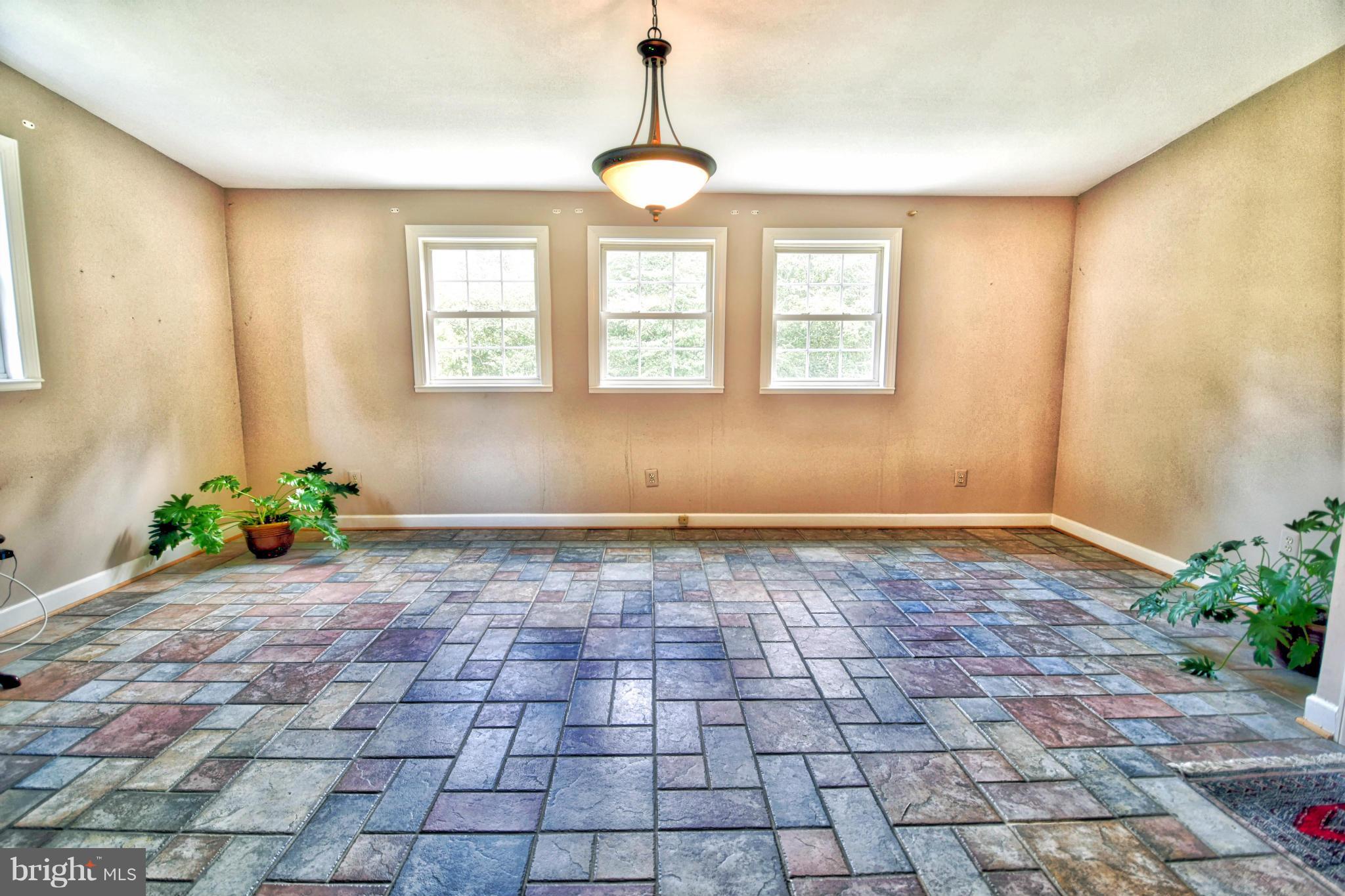 2040 Middlebridge Drive Silver Spring, MD 20906 - Photo 13 of 30 Sun Room