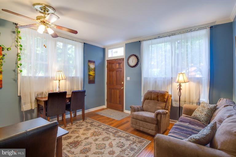 600 South Paca Street Baltimore, MD 21230 - Photo 13 of 21 Family Room