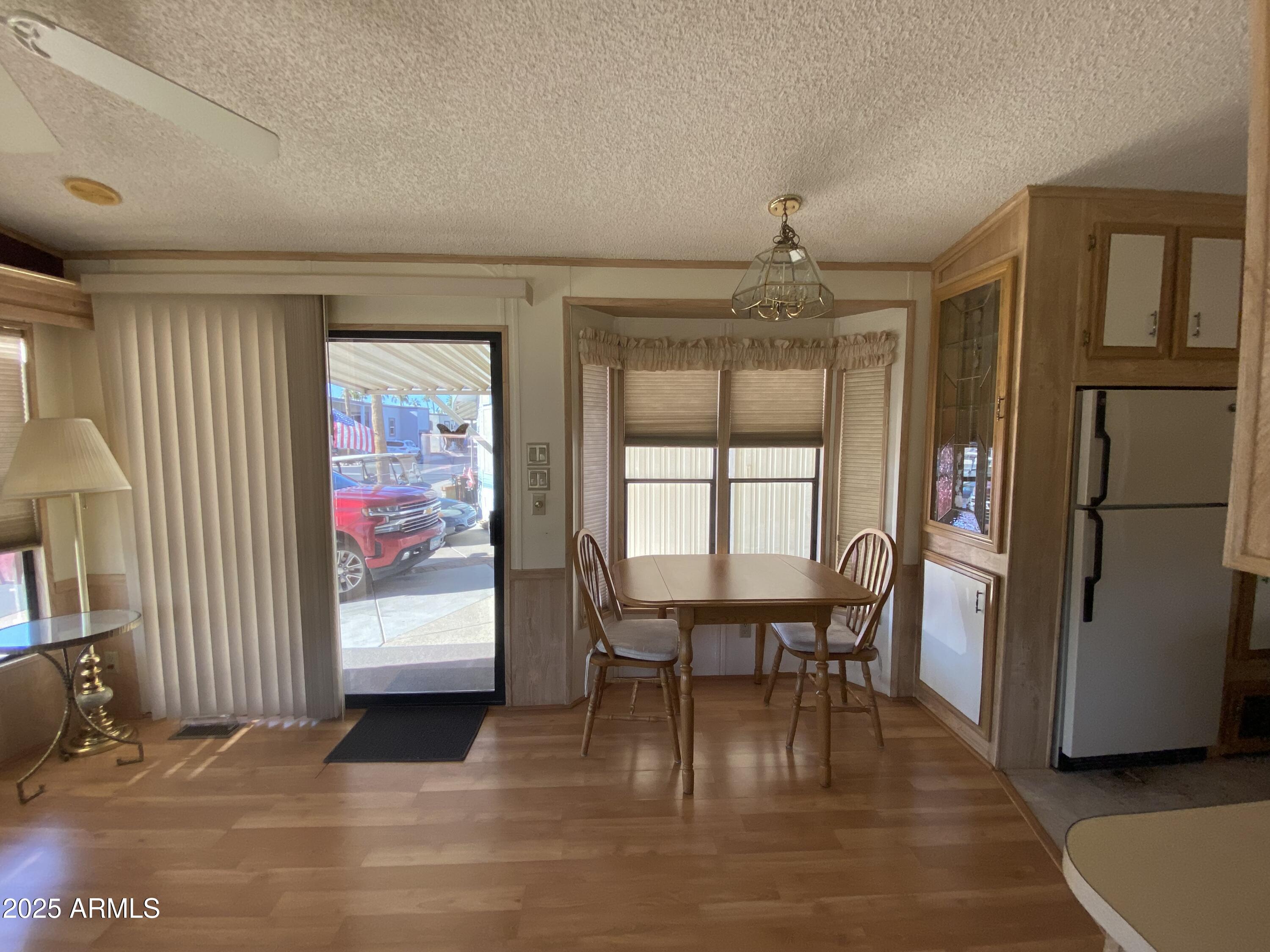 1185 West Klamath Avenue Apache Junction, AZ 85119 - Photo 3 of 26 IMG_5357