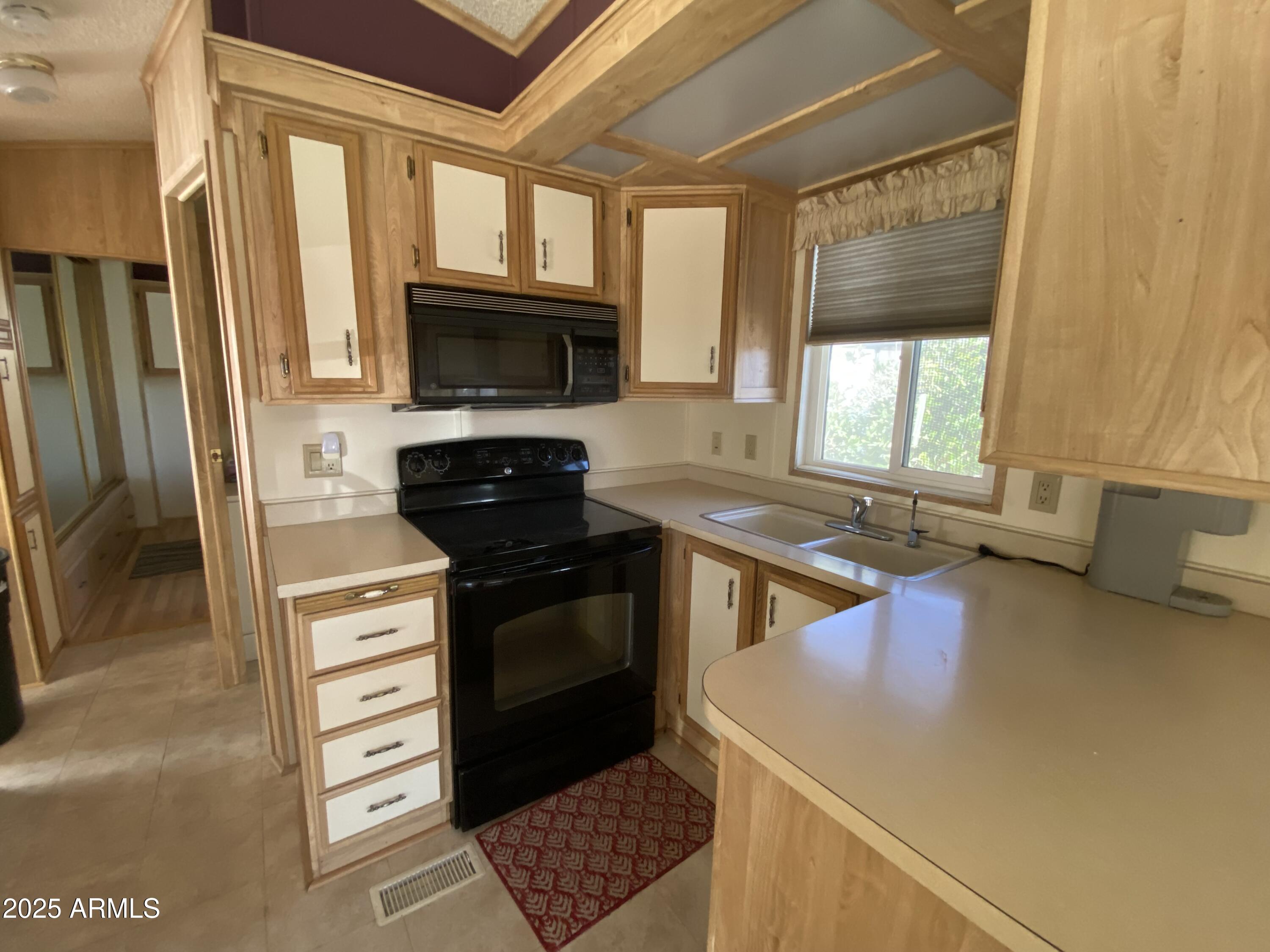 1185 West Klamath Avenue Apache Junction, AZ 85119 - Photo 10 of 26 IMG_5353