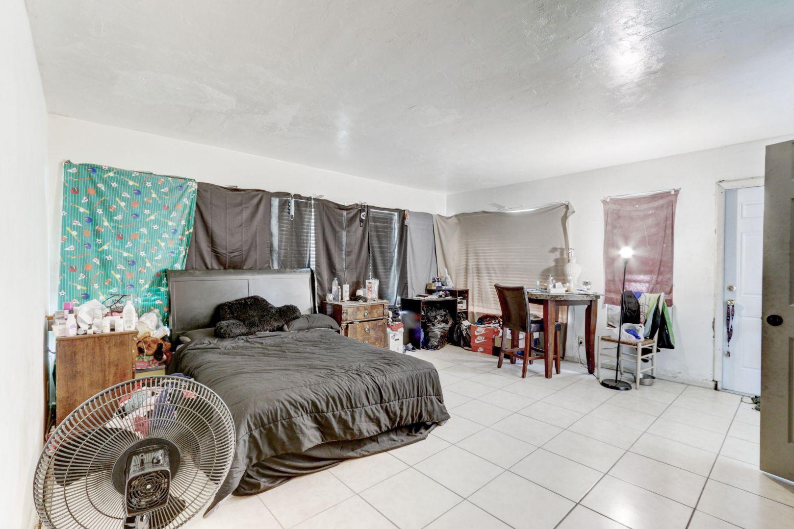 360 West Blue Heron Boulevard, Unit 1 Riviera Beach, FL 33404 - Photo 17 of 43 Living ARea