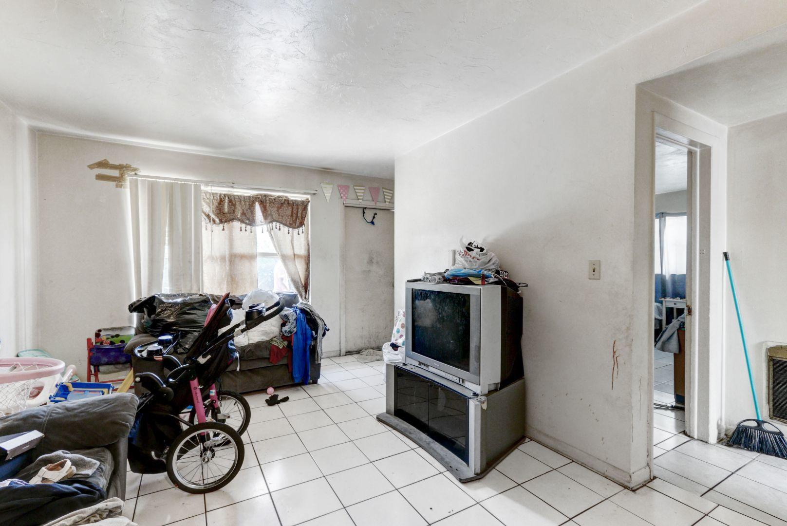360 West Blue Heron Boulevard, Unit 1 Riviera Beach, FL 33404 - Photo 20 of 43 Living Area
