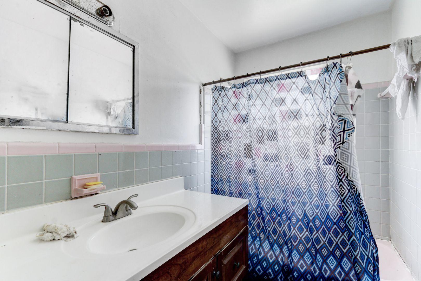360 West Blue Heron Boulevard, Unit 1 Riviera Beach, FL 33404 - Photo 7 of 43 Bathroom