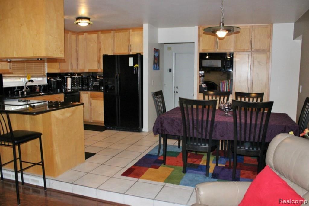 2439 Wortham Drive Rochester, MI 48307 - Photo 7 of 30 Wortham 15 mile 026 (1280x853).jpg