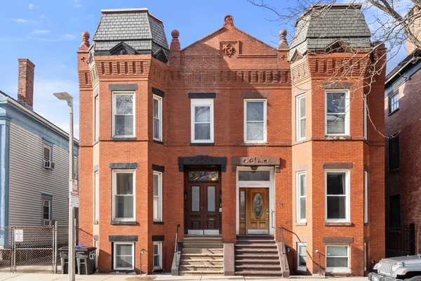 $1,800,000 | 564 East 5th Street, Boston, MA 02127
