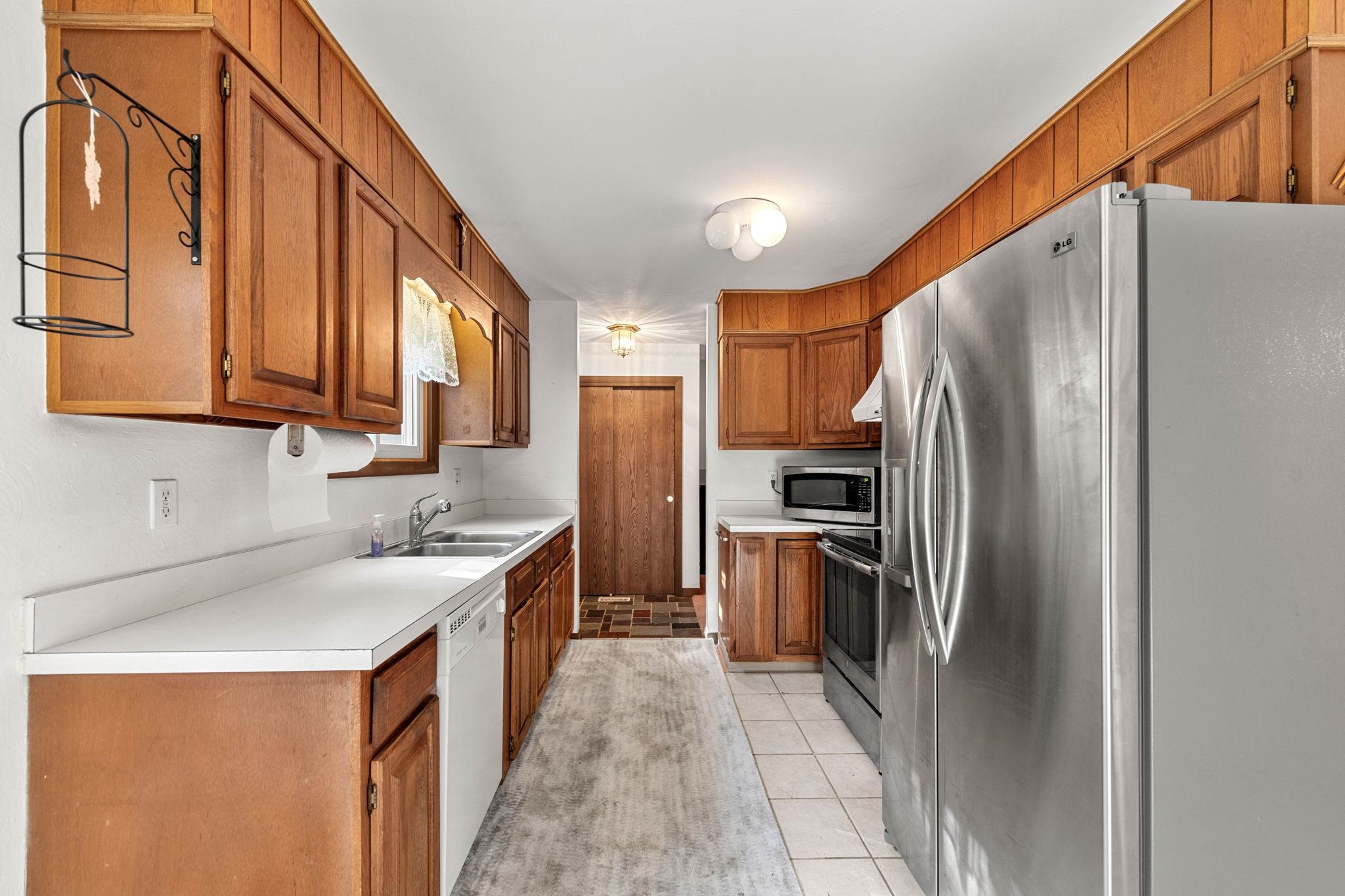 12 Parker Road Brookline, NH 03033 - Photo 8 of 50