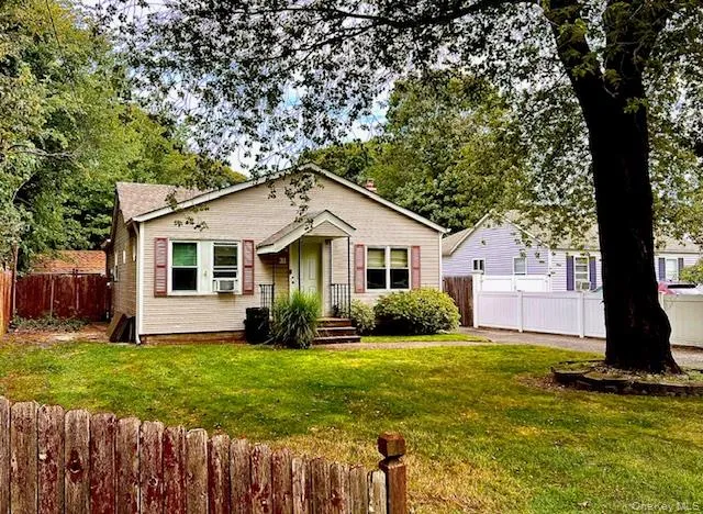 $529,000 | 31 Champlin Street, Ronkonkoma, NY 11779