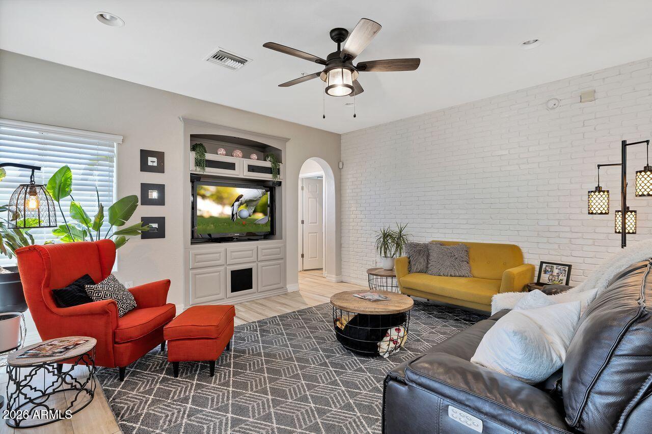 3935 East Rough Rider Road, Unit 1179 Phoenix, AZ 85050 - Photo 9 of 54 Fans in most areas