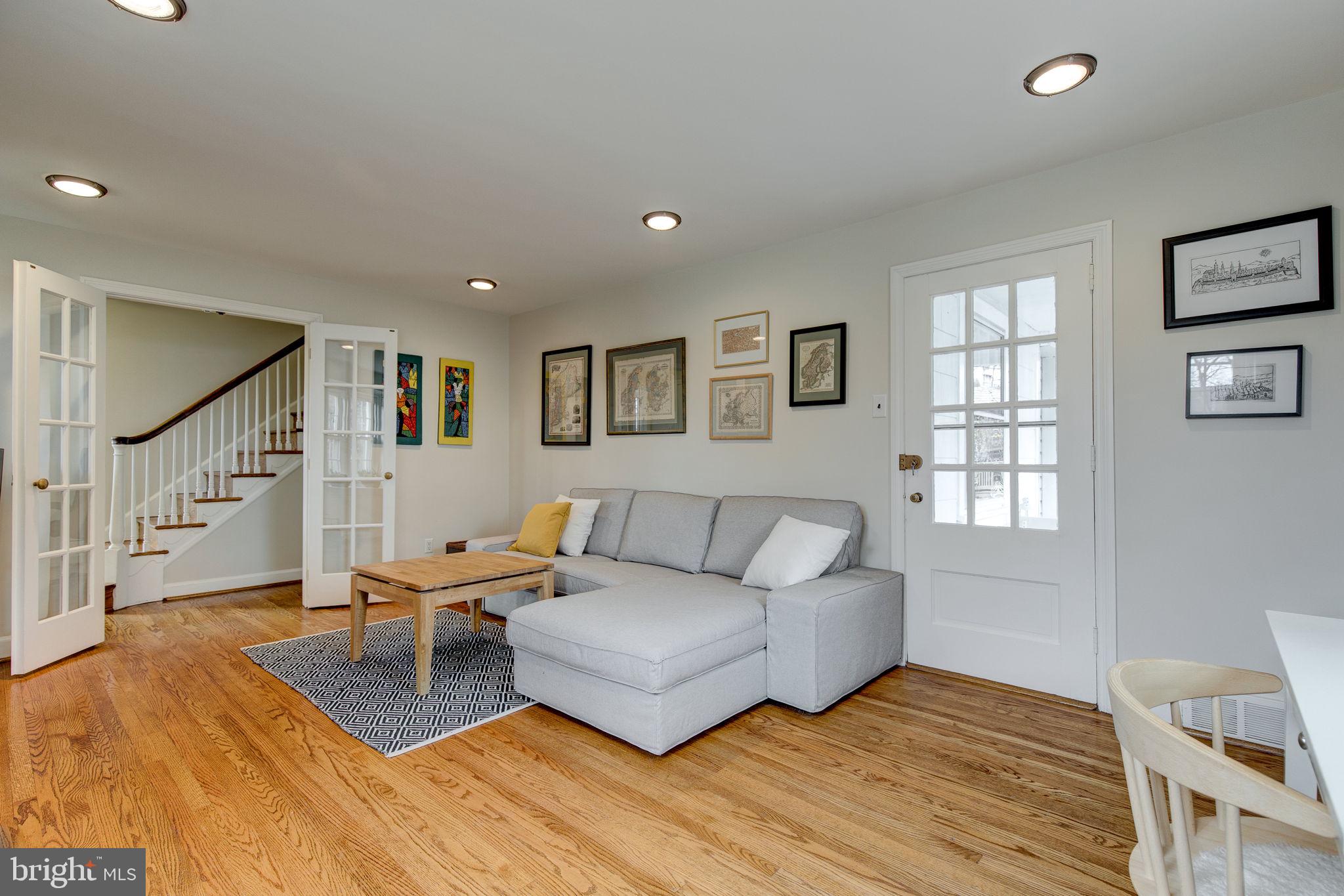 520 Rutgers Avenue Swarthmore, PA 19081 - Photo 4 of 37 Living Room