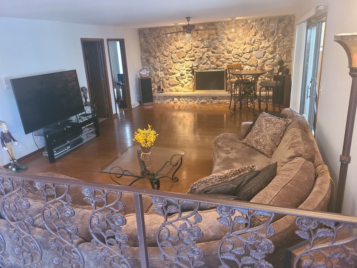 1208 Surrey Road Addison, IL 60101 - Photo 14 of 27