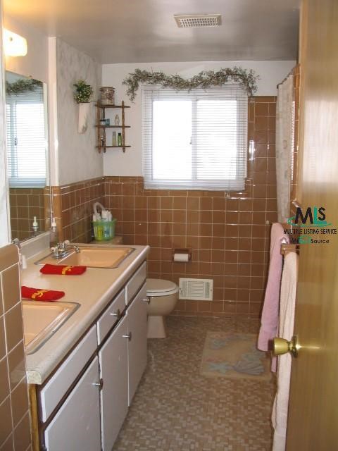 8815 21 Mile Road Utica, MI 48317 - Photo 9 of 9 560389-8.JPG