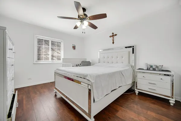 $330,000 | 1185 Norwood Lane, Aurora, IL 60504