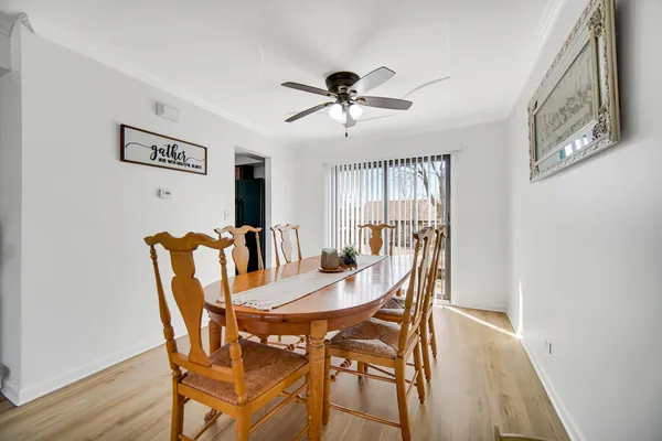 $330,000 | 1185 Norwood Lane, Aurora, IL 60504