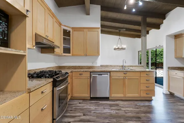 $799,000 | 898 Woodlawn Drive, Thousand Oaks, CA 91360