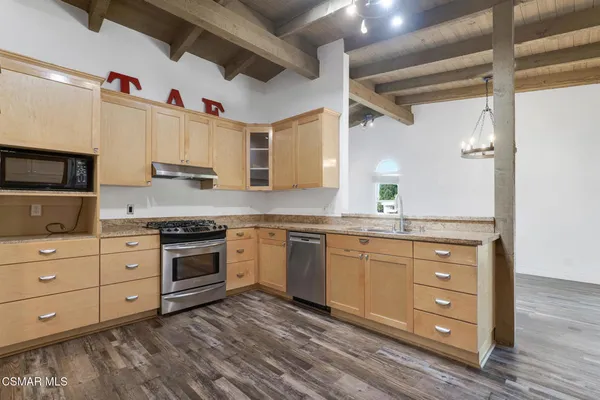 $799,000 | 898 Woodlawn Drive, Thousand Oaks, CA 91360