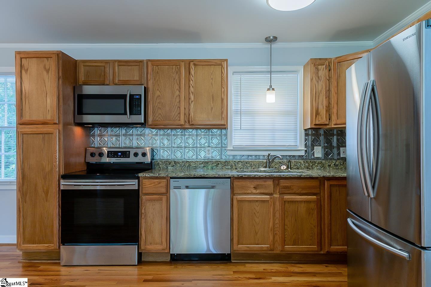 302 Farmington Road Greenville, SC 29605 - Photo 11 of 22