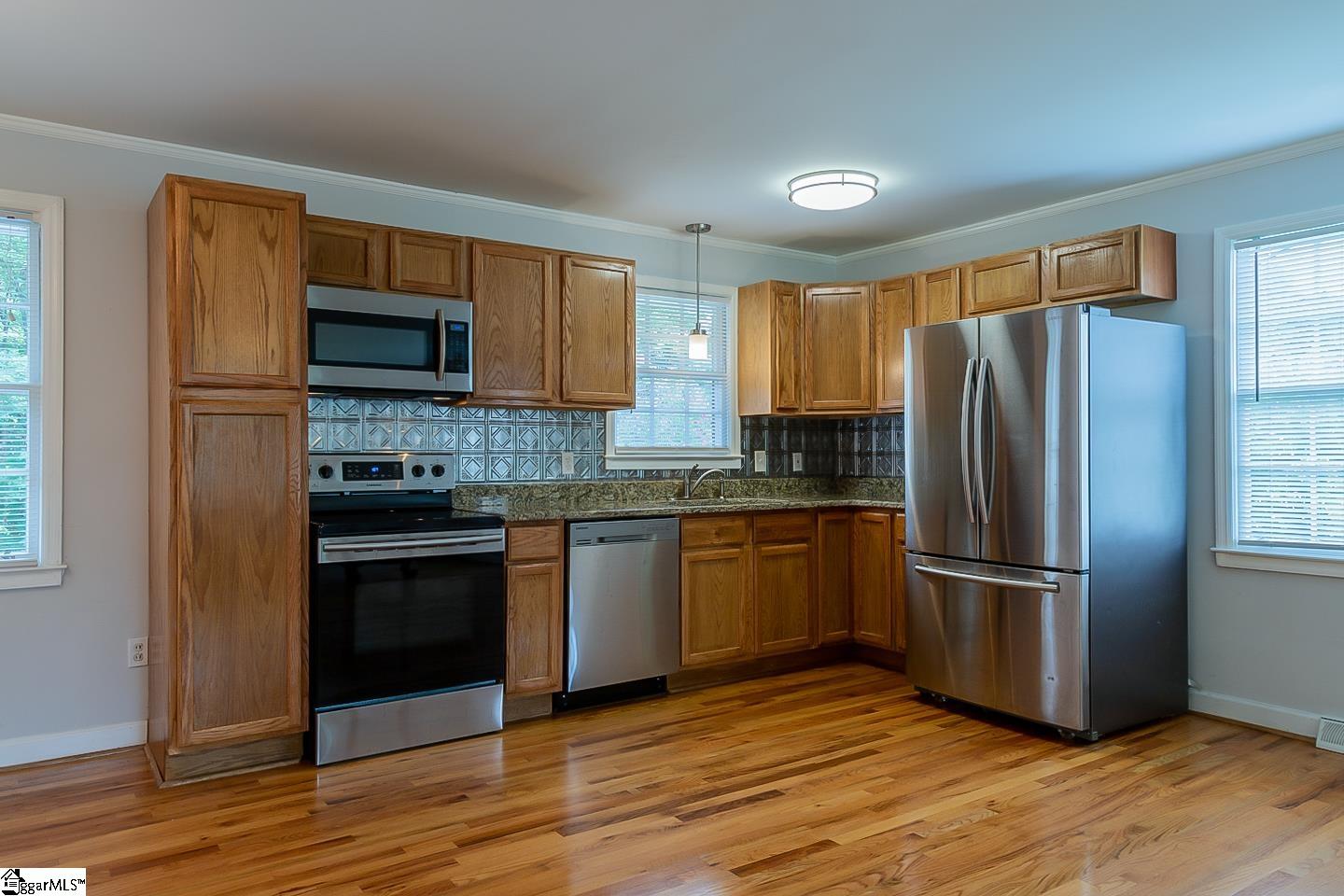 302 Farmington Road Greenville, SC 29605 - Photo 12 of 22