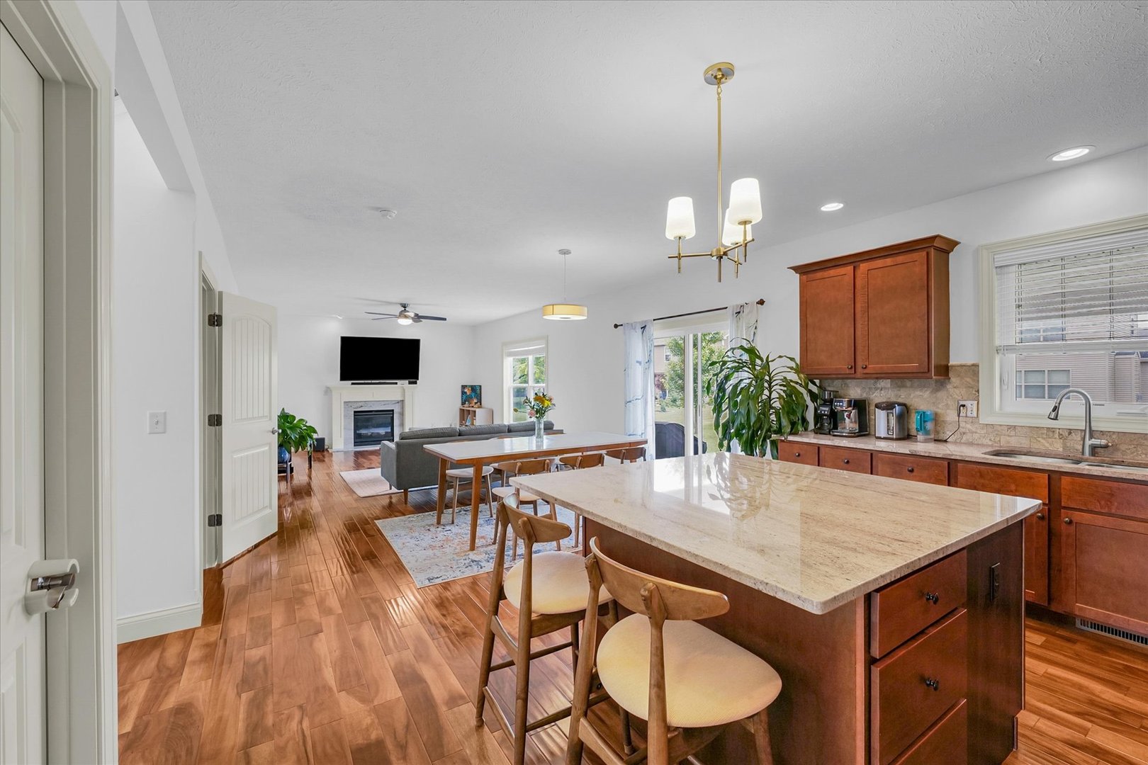 2107 Max Run Drive Champaign, IL 61822 - Photo 14 of 57