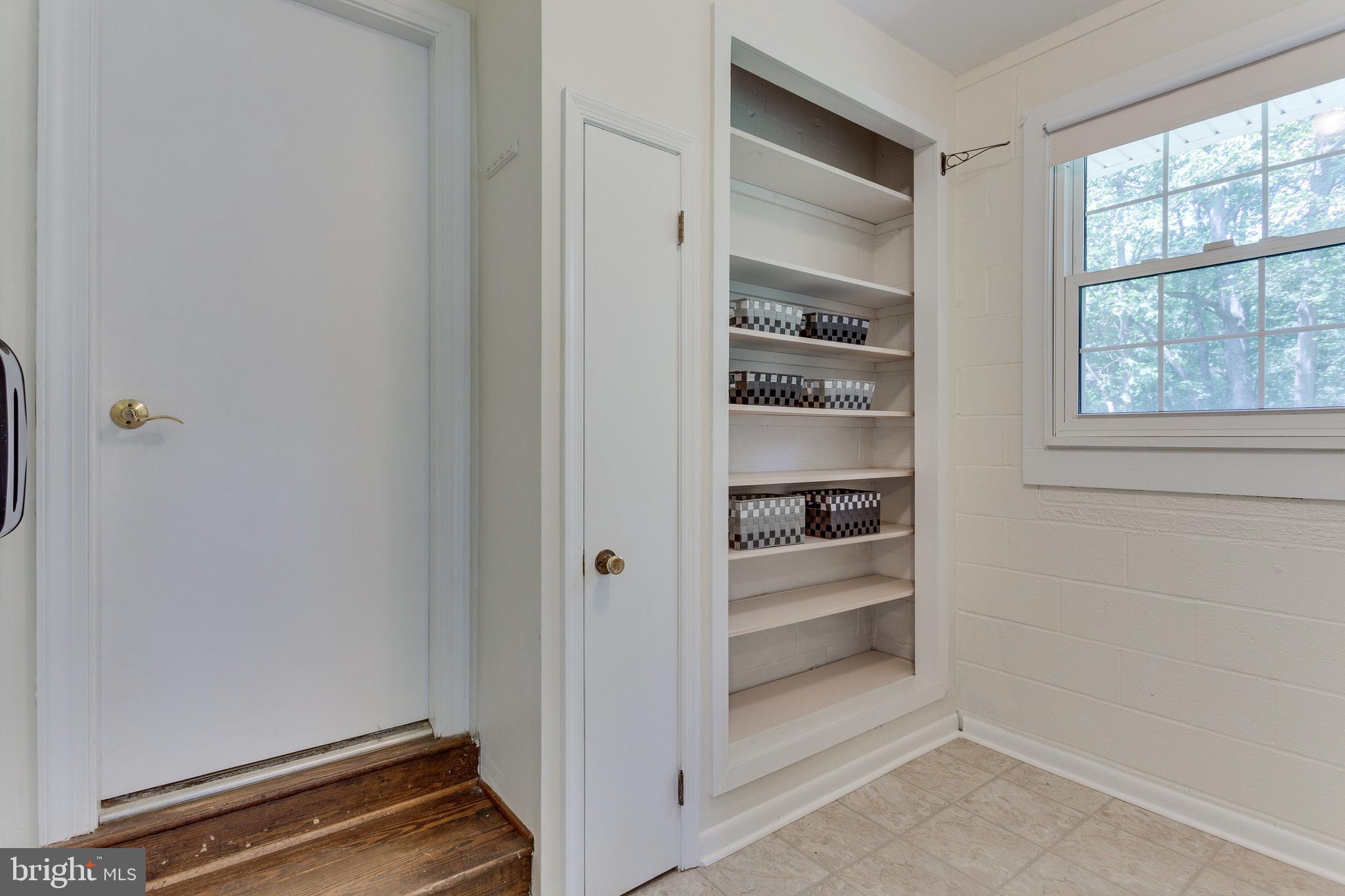 10520 Wickens Road Vienna, VA 22181 - Photo 26 of 44 Mudroom