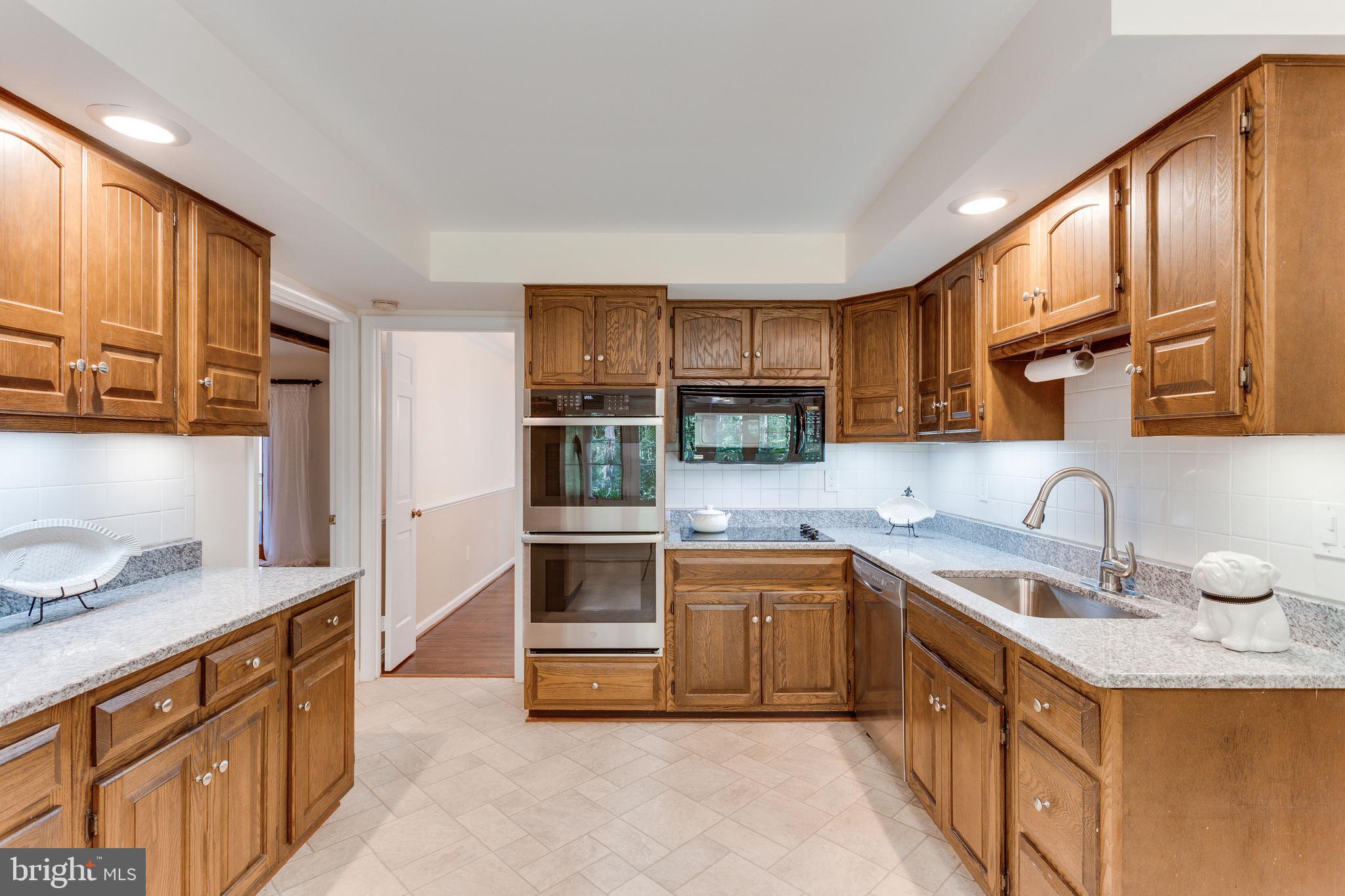 10520 Wickens Road Vienna, VA 22181 - Photo 4 of 44 Kitchen View 1