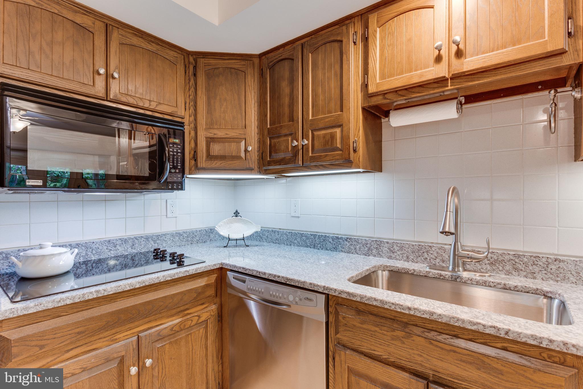 10520 Wickens Road Vienna, VA 22181 - Photo 5 of 44 Kitchen View 2