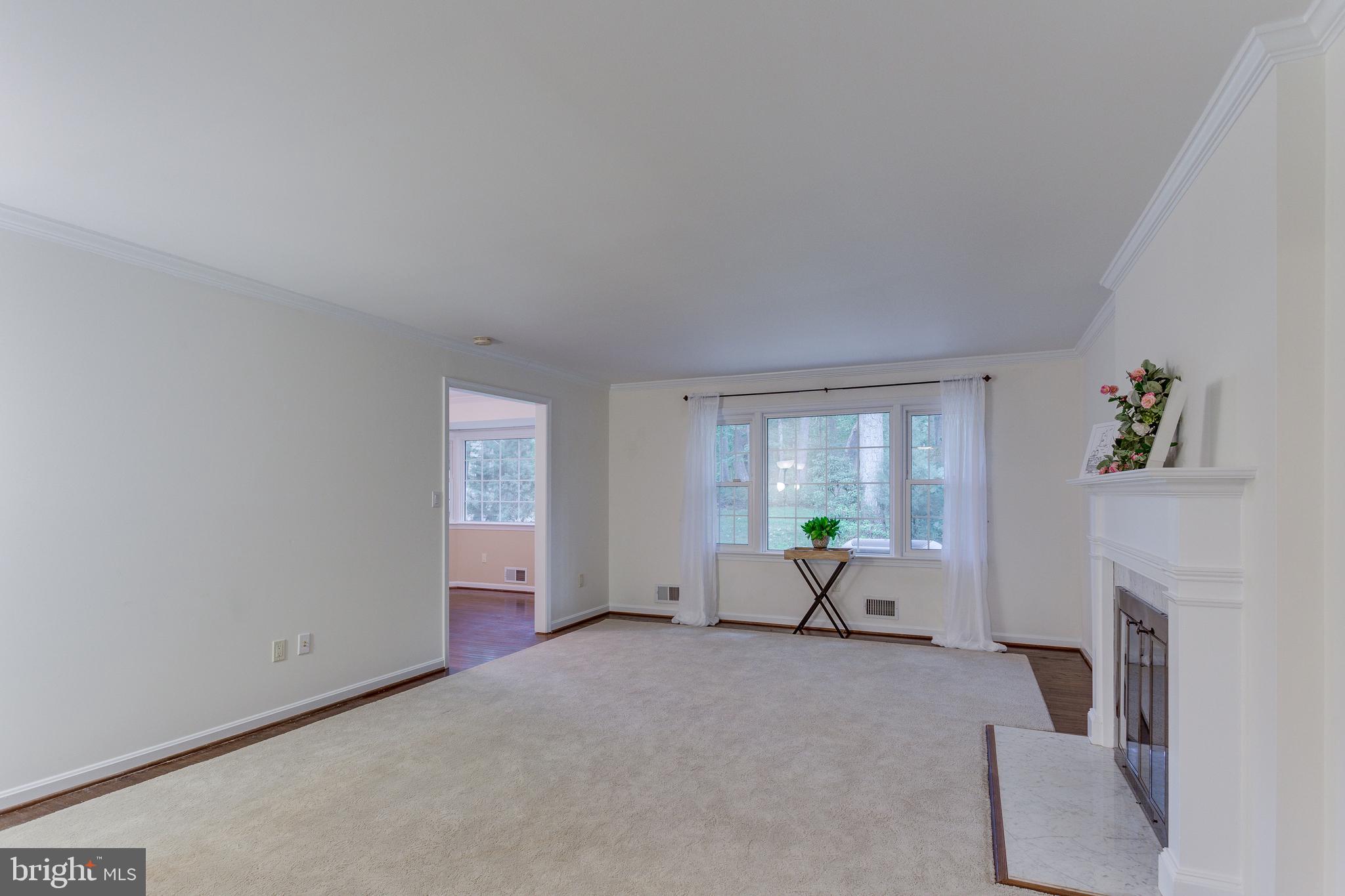 10520 Wickens Road Vienna, VA 22181 - Photo 9 of 44 Living Room View 1