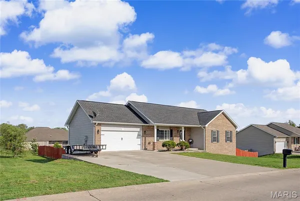 $320,000 | 233 Oak Meadow Drive, Jackson, MO 63755