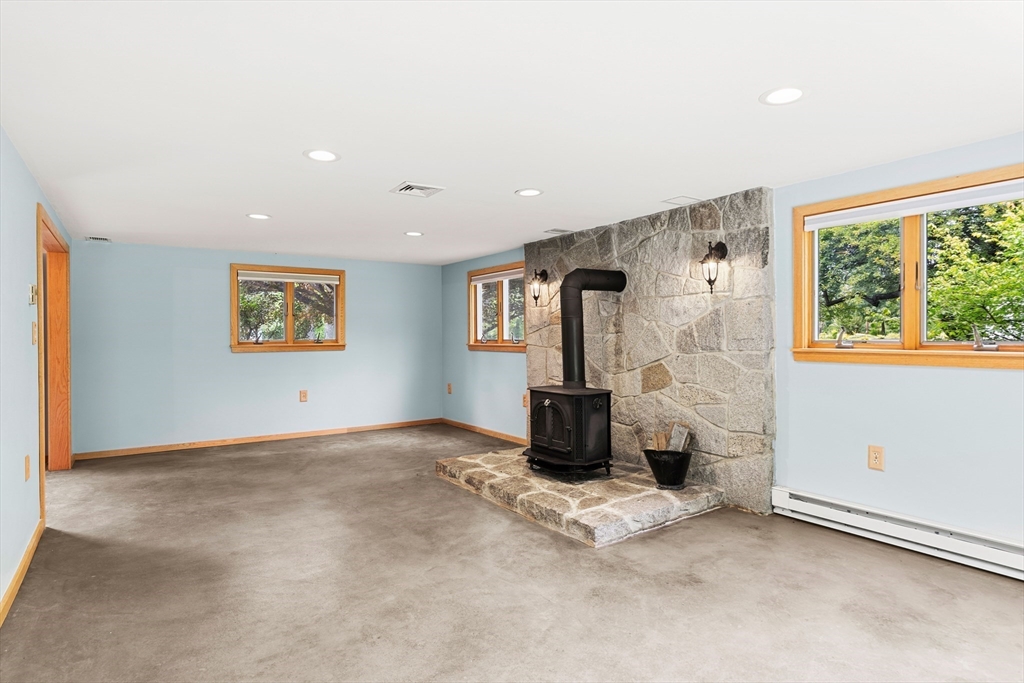 71 Garrison Road Chelmsford, MA 01824 - Photo 19 of 39