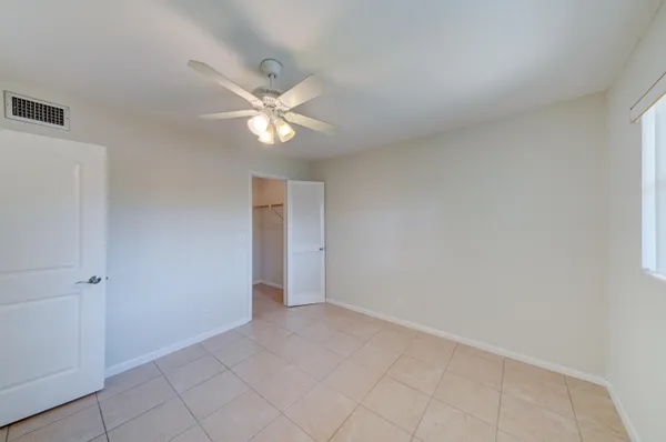 $1,800 | 550 Southeast 2nd Avenue, Unit G27, Deerfield Beach, FL 33441