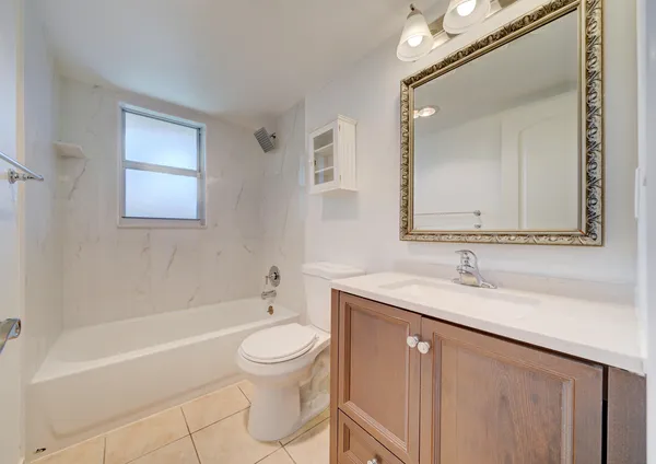 $1,800 | 550 Southeast 2nd Avenue, Unit G27, Deerfield Beach, FL 33441
