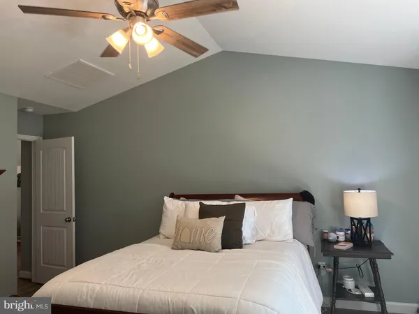 $2,150 | 346 Brooks Drive, Colonial Beach, VA 22443