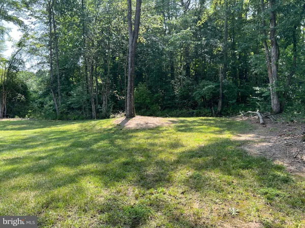 $2,150 | 346 Brooks Drive, Colonial Beach, VA 22443