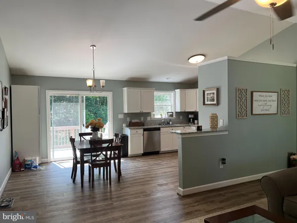 $2,150 | 346 Brooks Drive, Colonial Beach, VA 22443