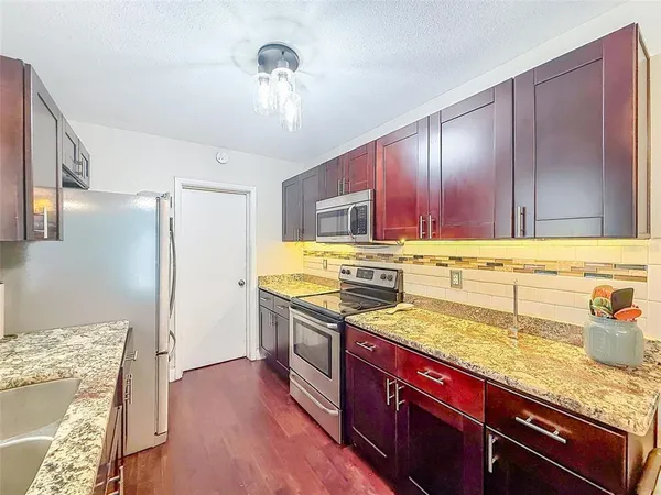 $419,900 | 1469 Marjohn Avenue, Clearwater, FL 33756