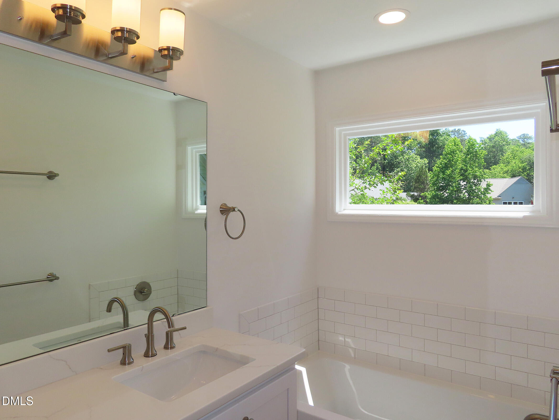 120 Weatherhill Point Carrboro, NC 27510 - Photo 16 of 25 a bathroom with a sink and a bathtub