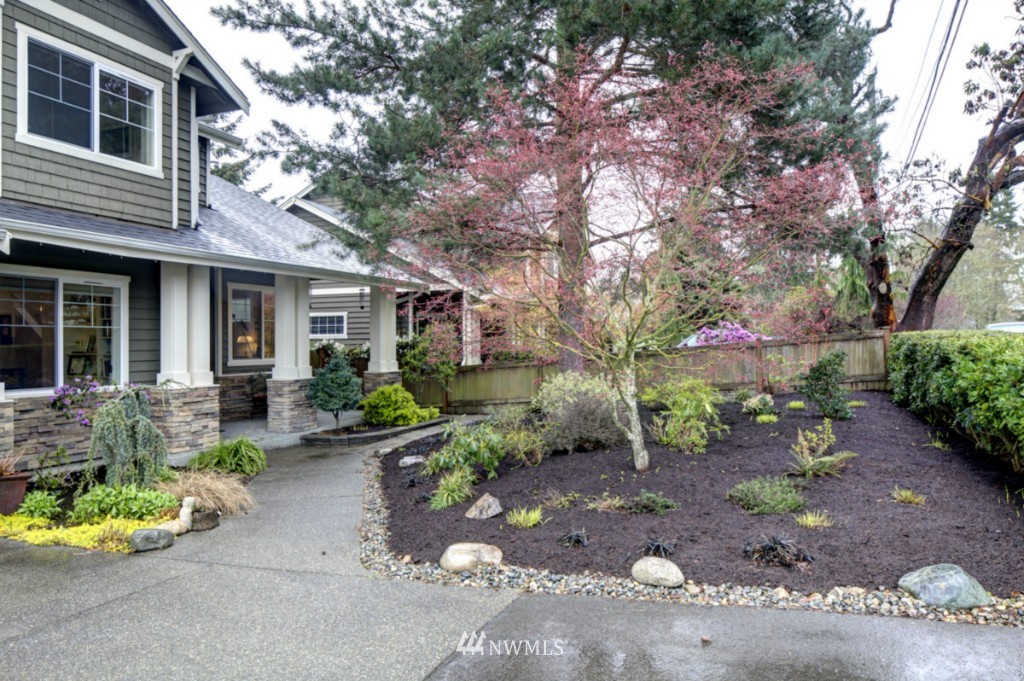 3756 Southwest 97th Street Seattle, WA 98126 - Photo 2 of 21 Gallery Image 2
